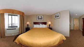 Quality Inn Jamaica Airtrain Нью-Йорк Экстерьер фото
