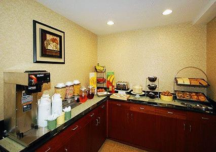 Quality Inn Jamaica Airtrain Нью-Йорк Экстерьер фото