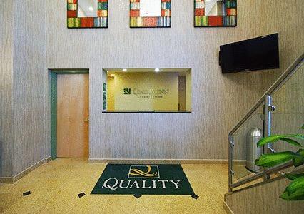 Quality Inn Jamaica Airtrain Нью-Йорк Экстерьер фото