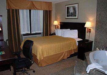 Quality Inn Jamaica Airtrain Нью-Йорк Экстерьер фото